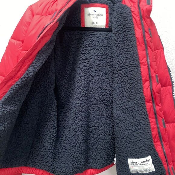 Abercrombie & Fitch Kids The Essential Puffer Fleece Lined Red Coat size 15 / 16 - Picture 8 of 8